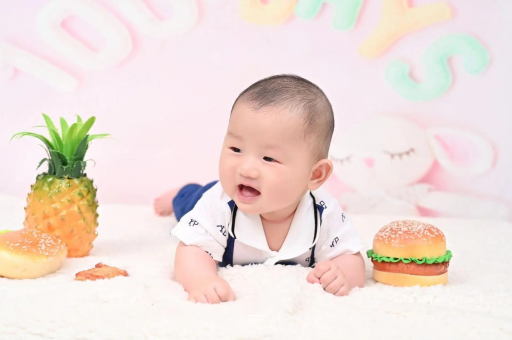 大丰宝宝眼角红血丝